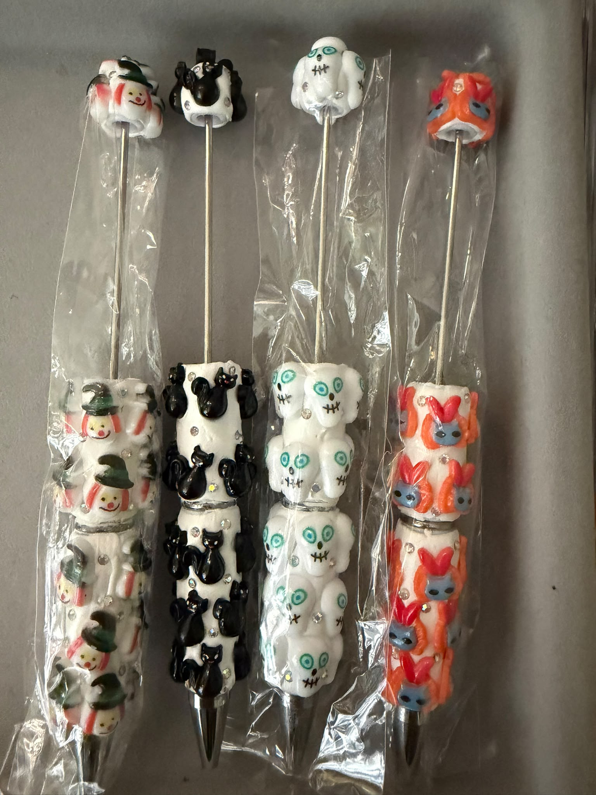 Pen with halloween charms 4PCS